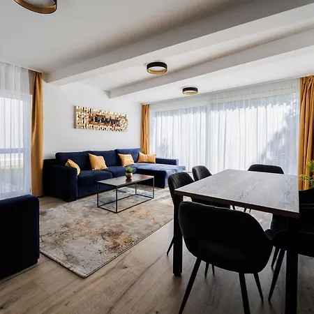 Bauhaus Gold Apartment *