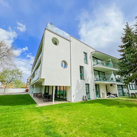 Bauhaus Gold Apartament *