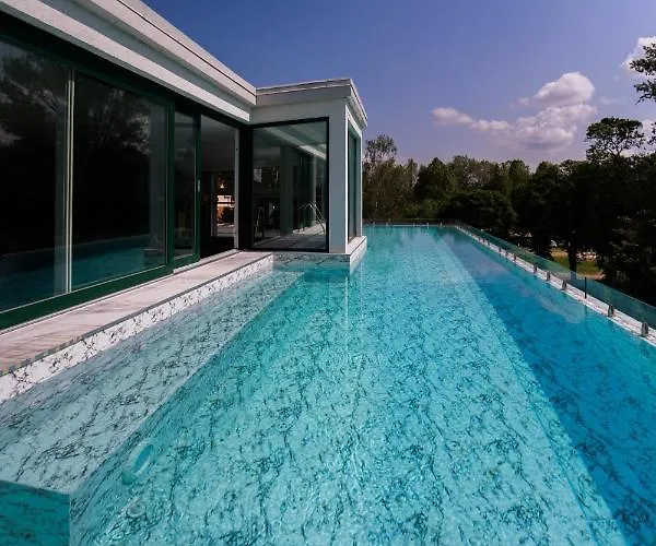 아파트 Bauhaus Gold 시오포크