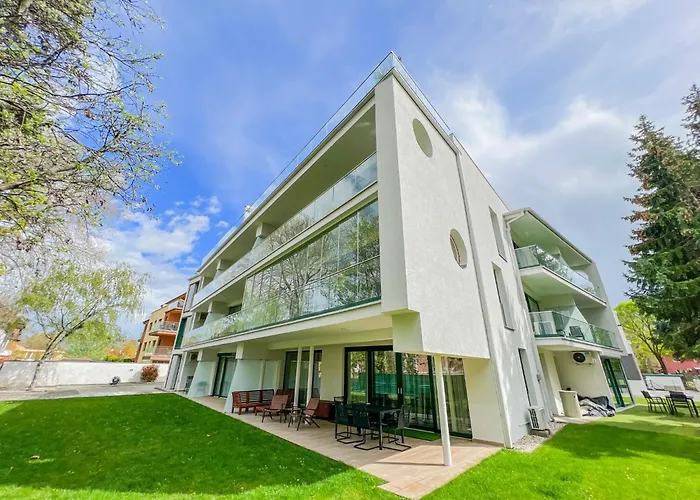 Bauhaus Gold * Siófok